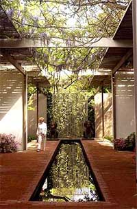 &copy; B&eacute;atrice de G&eacute;a / LAT