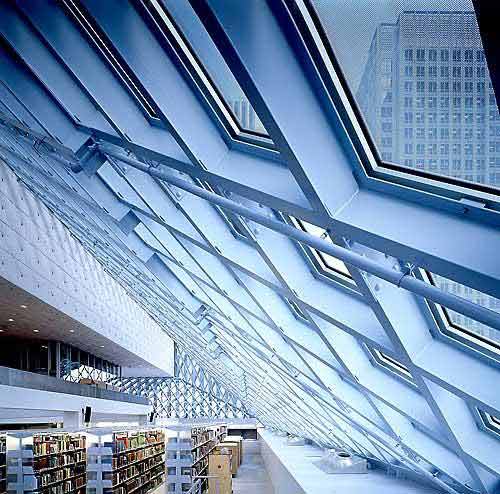 &copy;BENJAMIN BENSCHNEIDER